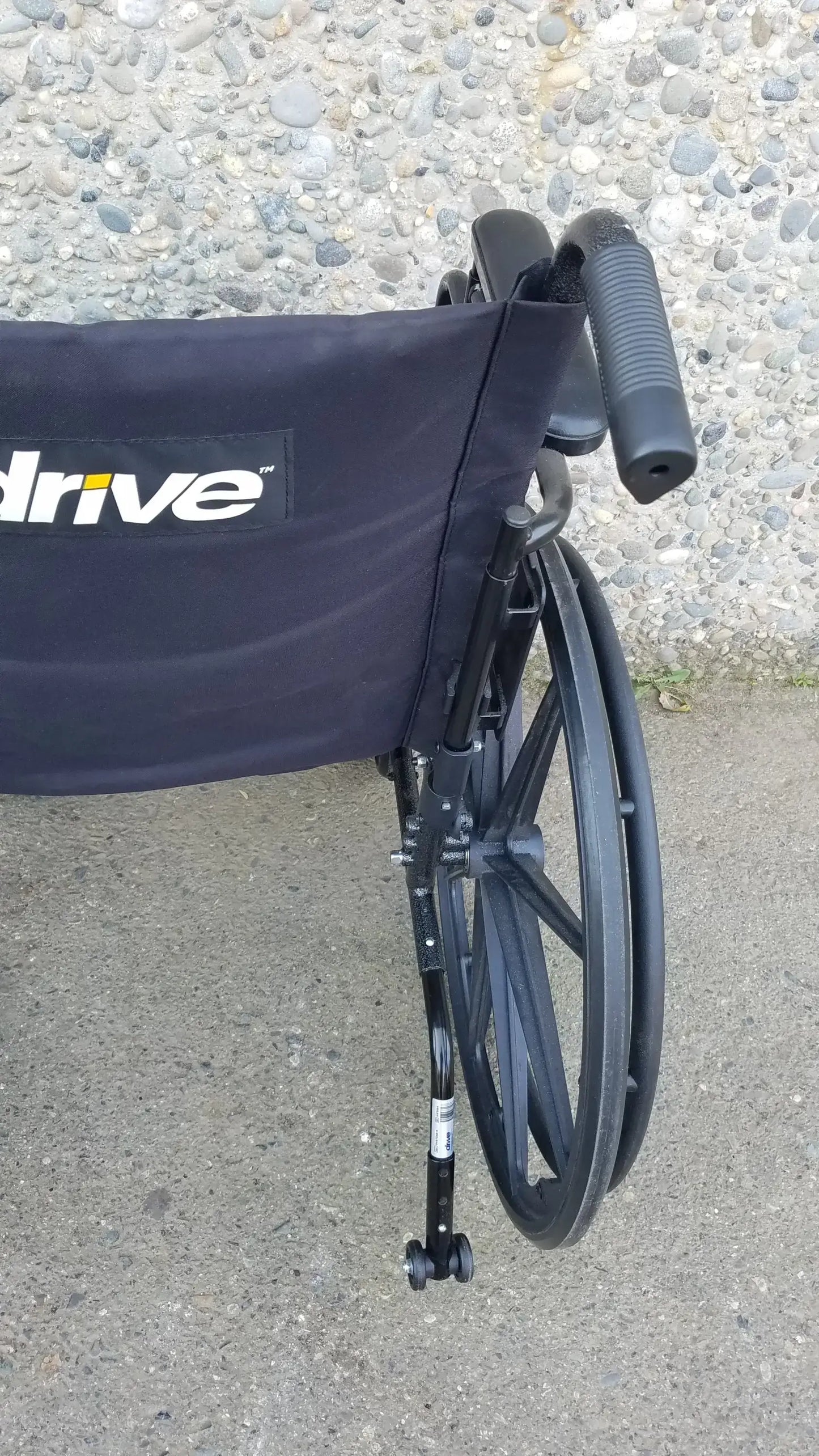 Reuse Medical Equipment Drive Medical ELR Cruiser X4 Transport Folding Wheelchair Lightweight Wheelchair, second-hand product photo 3
