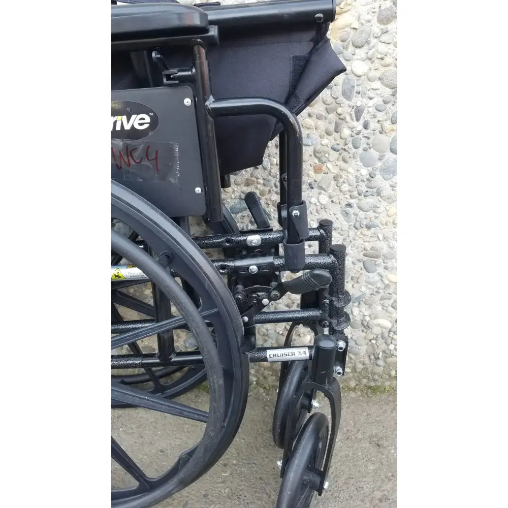 Reuse Medical Equipment Drive Medical ELR Cruiser X4 Transport Folding Wheelchair Lightweight Wheelchair, second-hand product photo 18