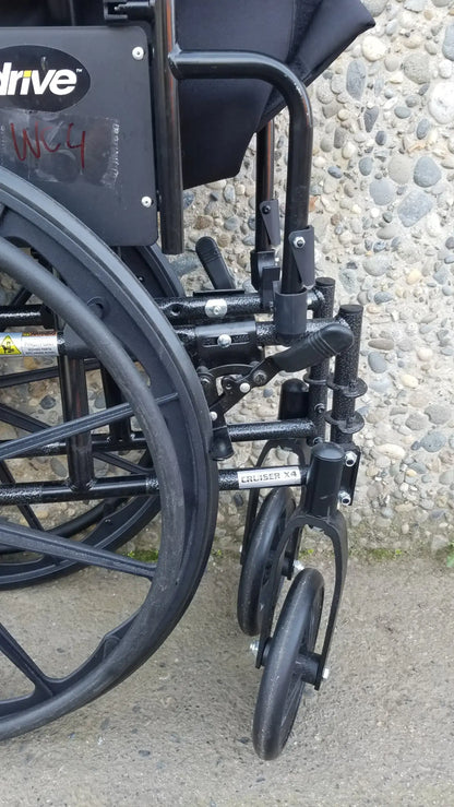 Reuse Medical Equipment Drive Medical ELR Cruiser X4 Transport Folding Wheelchair Lightweight Wheelchair, second-hand product photo 19