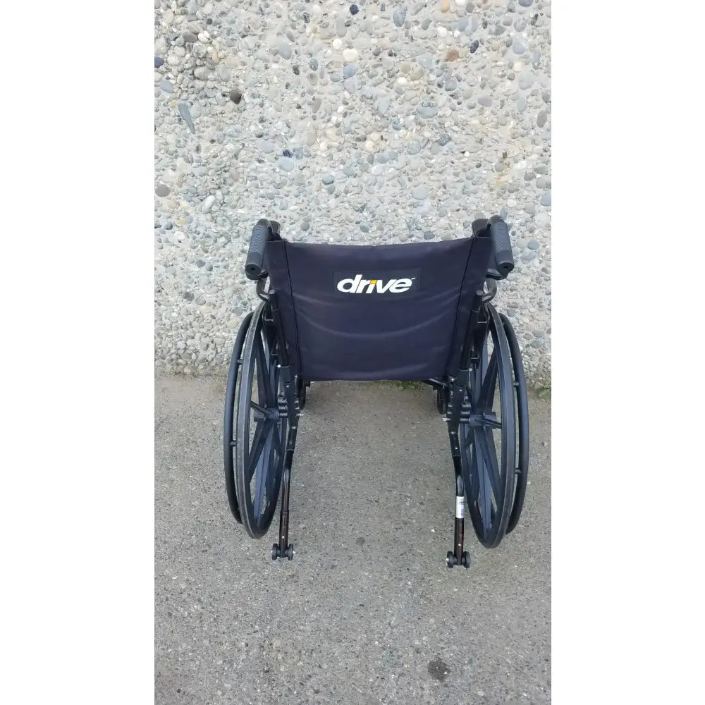 Reuse Medical Equipment Drive Medical ELR Cruiser X4 Transport Folding Wheelchair Lightweight Wheelchair, second-hand product photo 2