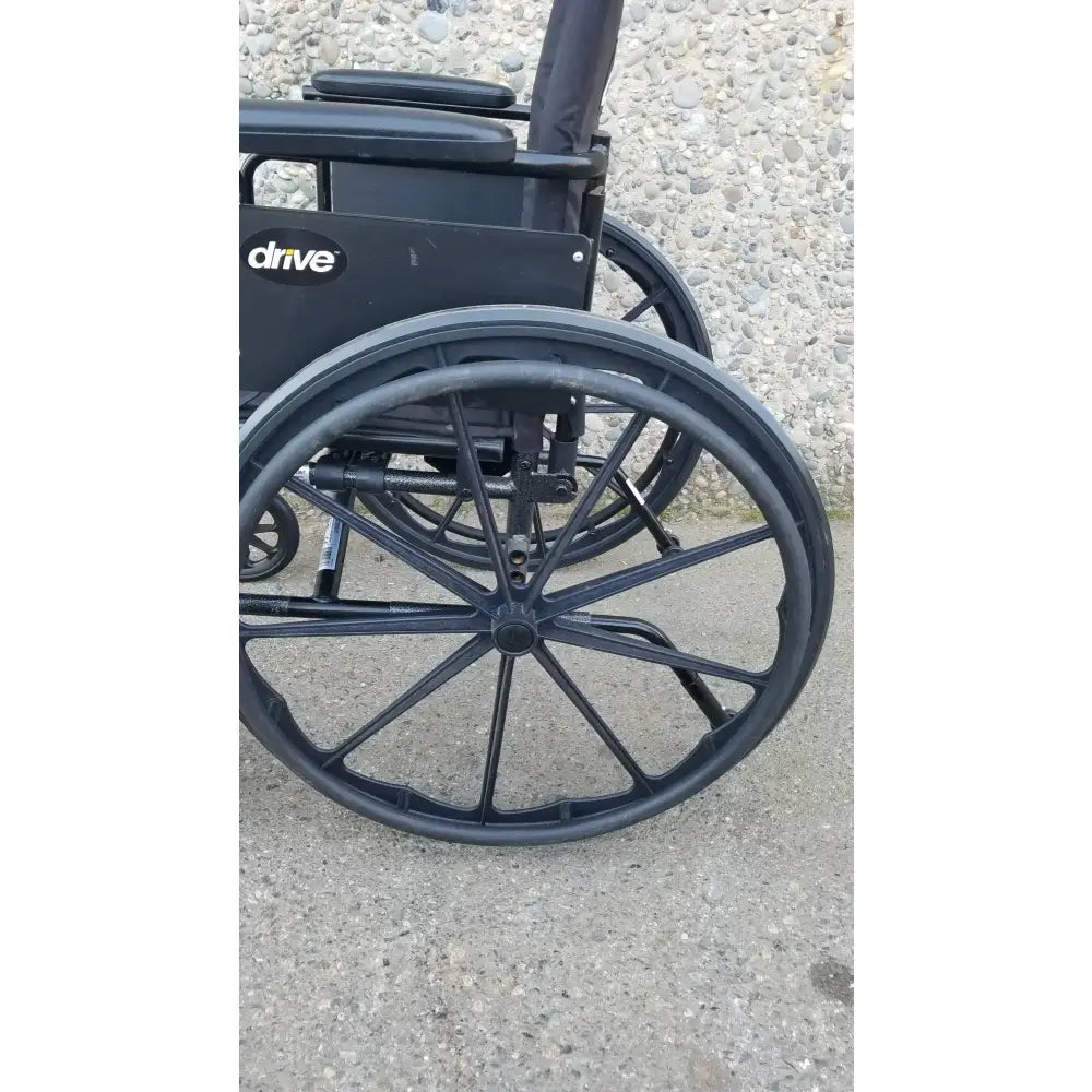Reuse Medical Equipment Drive Medical ELR Cruiser X4 Transport Folding Wheelchair Lightweight Wheelchair, second-hand product photo 9