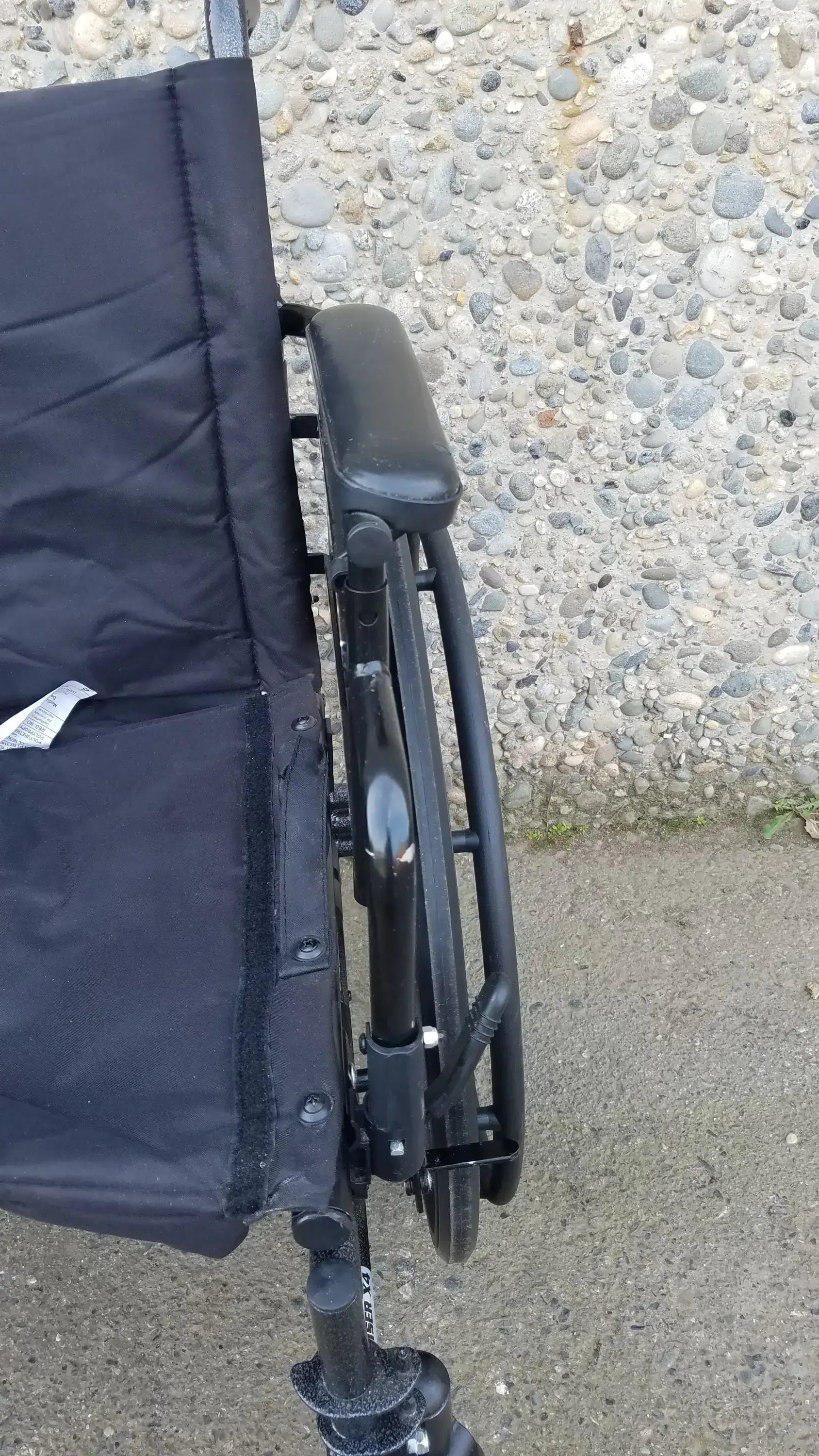 Reuse Medical Equipment Drive Medical ELR Cruiser X4 Transport Folding Wheelchair Lightweight Wheelchair, second-hand product photo 12
