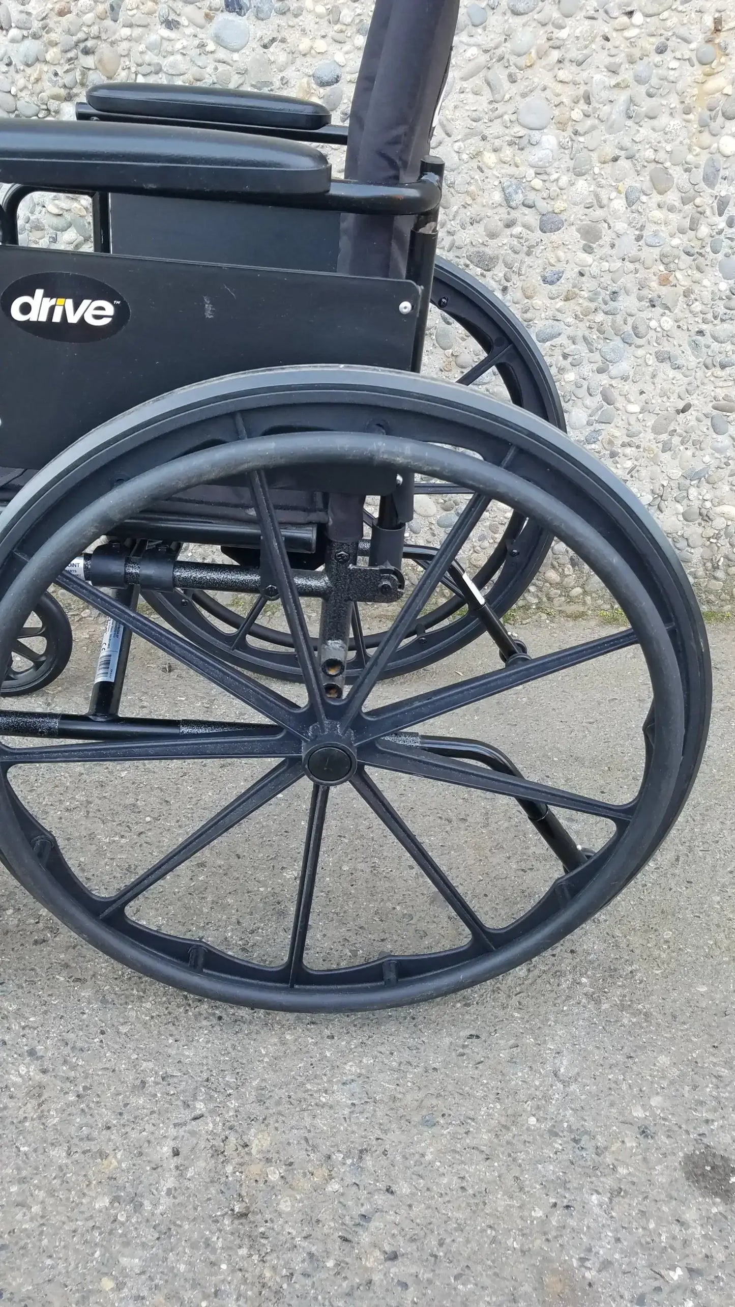 Reuse Medical Equipment Drive Medical ELR Cruiser X4 Transport Folding Wheelchair Lightweight Wheelchair, second-hand product photo 9