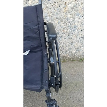 Reuse Medical Equipment Drive Medical ELR Cruiser X4 Transport Folding Wheelchair Lightweight Wheelchair, second-hand product photo 12