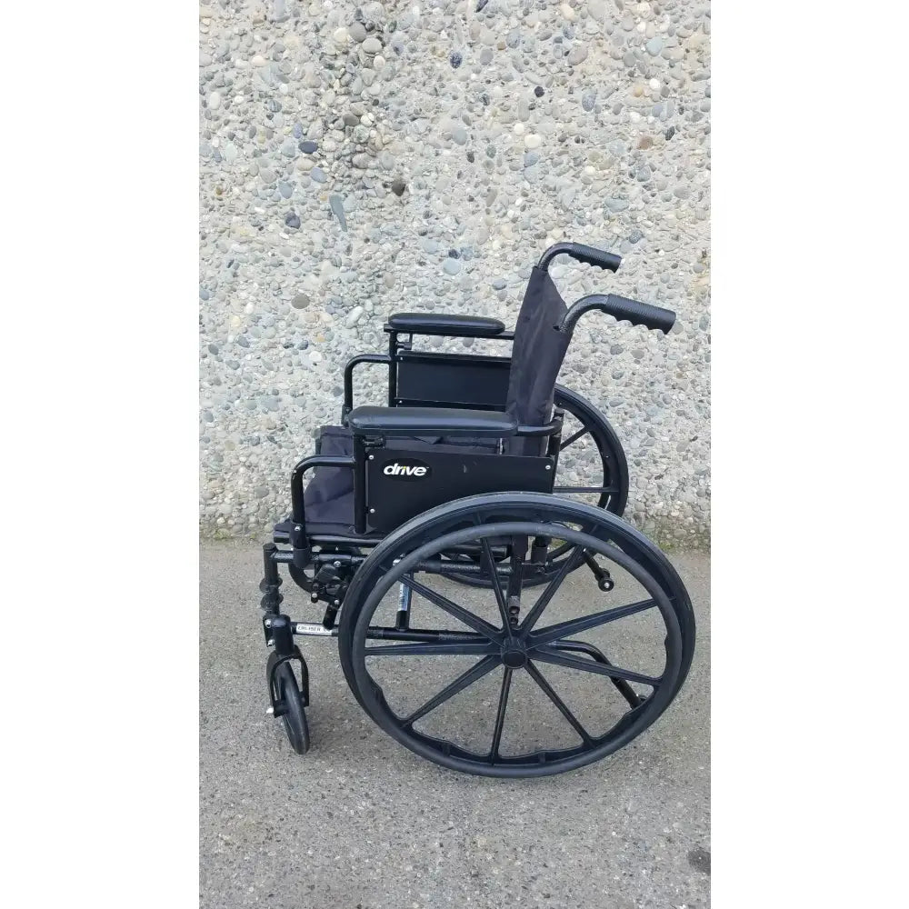 Reuse Medical Equipment Drive Medical ELR Cruiser X4 Transport Folding Wheelchair Lightweight Wheelchair, second-hand product photo 10
