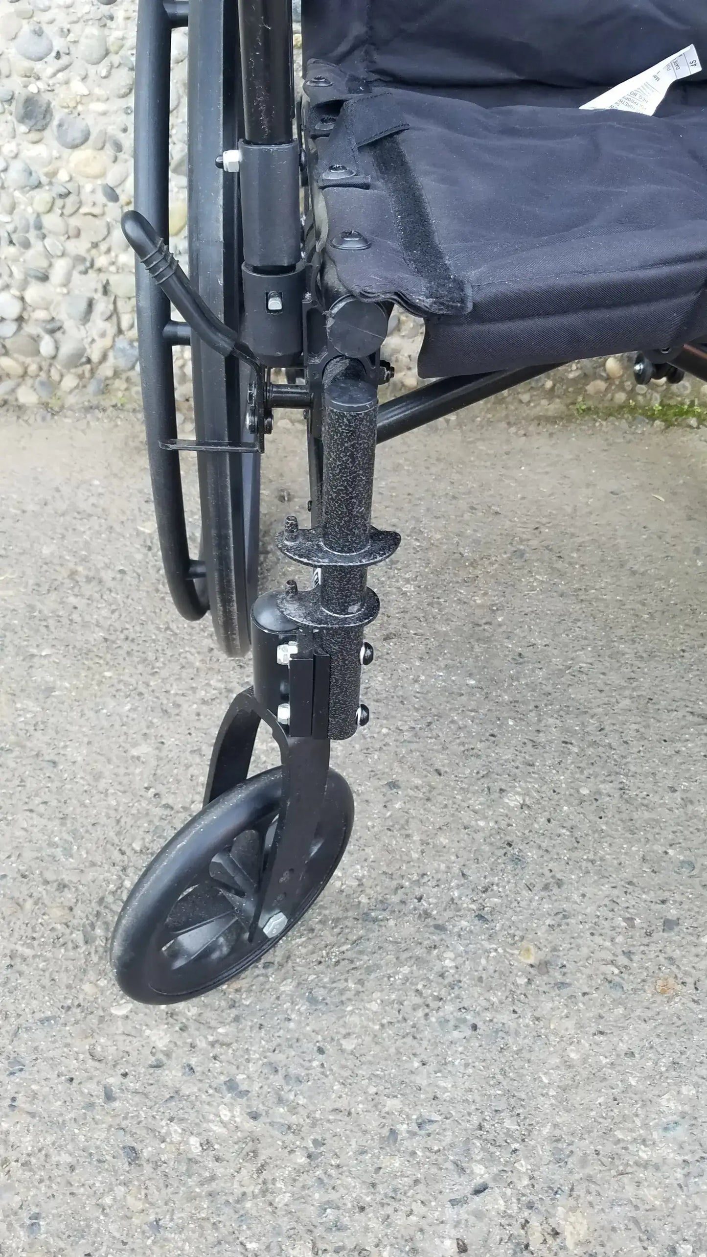 Reuse Medical Equipment Drive Medical ELR Cruiser X4 Transport Folding Wheelchair Lightweight Wheelchair, second-hand product photo 13
