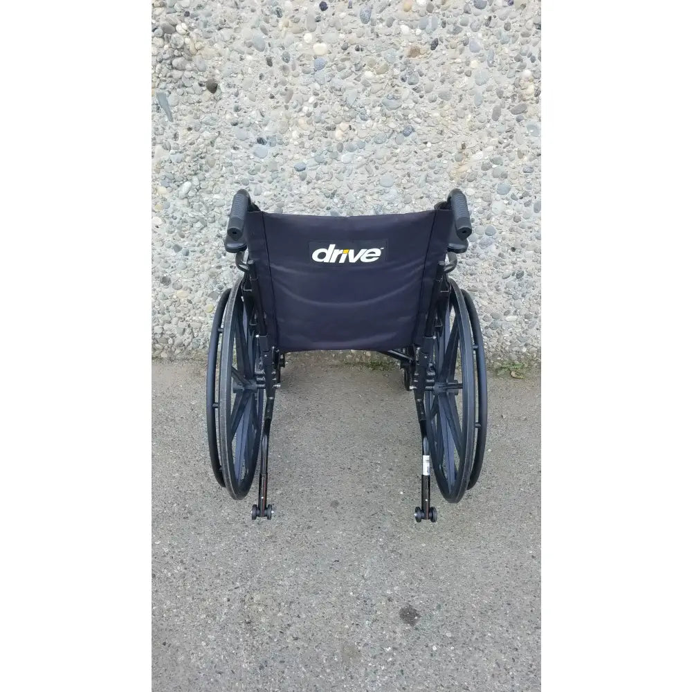 Reuse Medical Equipment Drive Medical ELR Cruiser X4 Transport Folding Wheelchair Lightweight Wheelchair, second-hand product photo 6