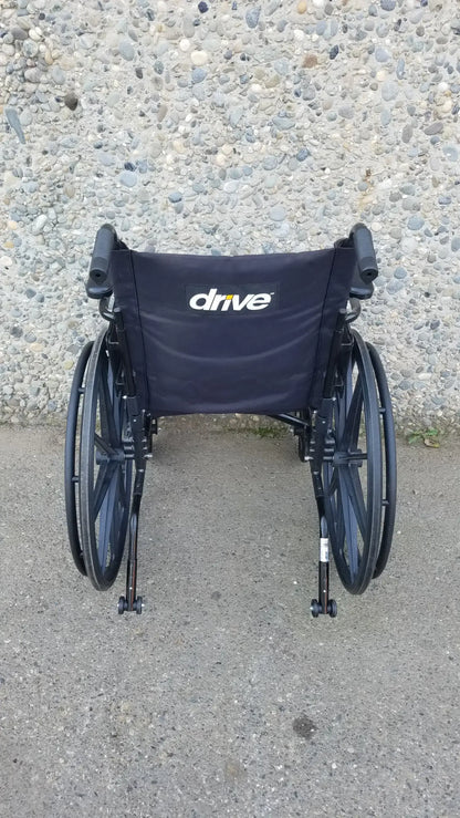 Reuse Medical Equipment Drive Medical ELR Cruiser X4 Transport Folding Wheelchair Lightweight Wheelchair, second-hand product photo 6