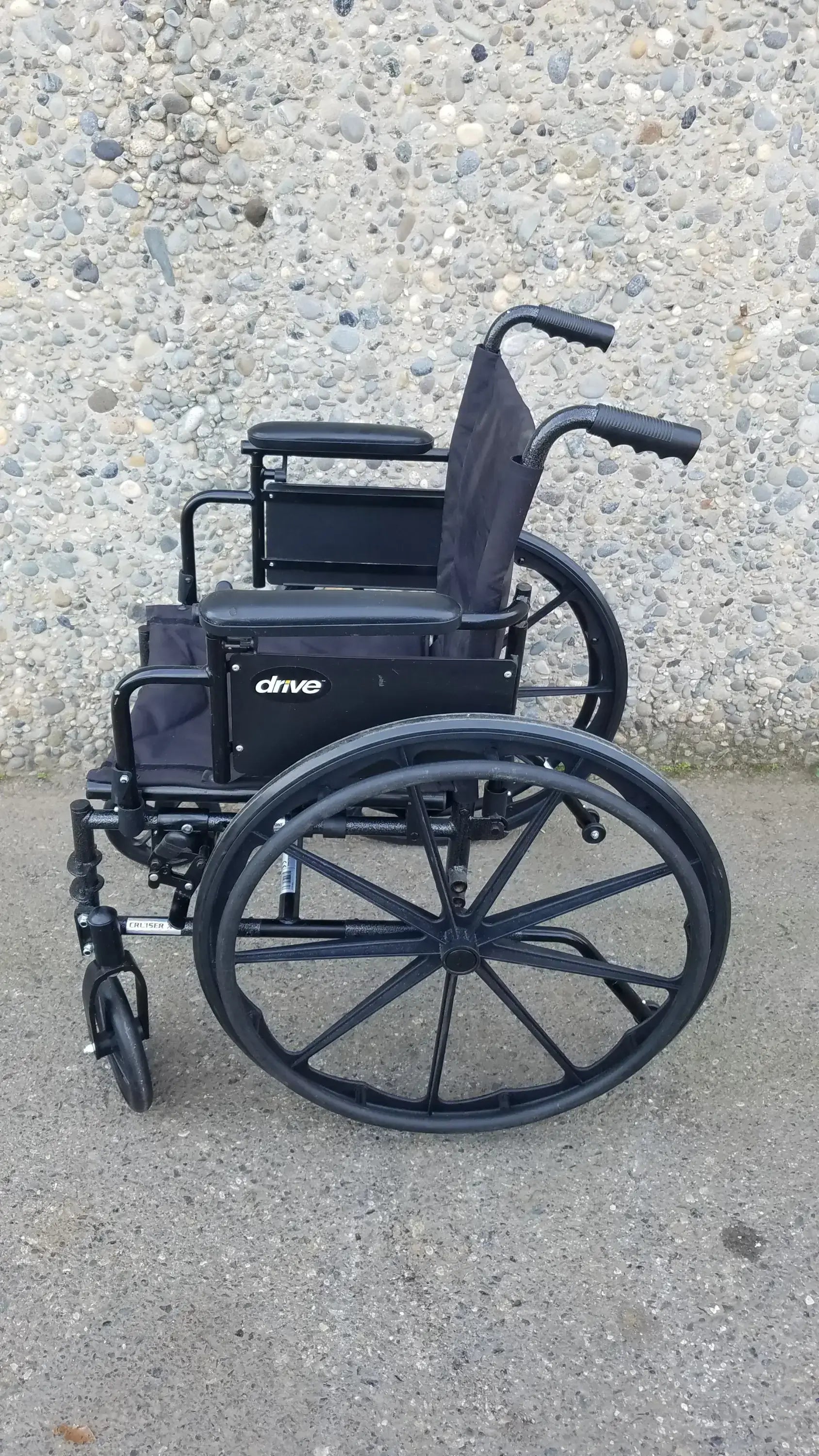 Reuse Medical Equipment Drive Medical ELR Cruiser X4 Transport Folding Wheelchair Lightweight Wheelchair, second-hand product photo 1