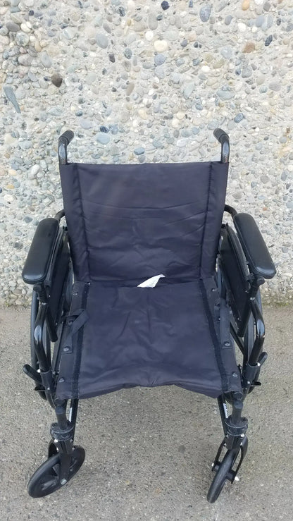 Reuse Medical Equipment Drive Medical ELR Cruiser X4 Transport Folding Wheelchair Lightweight Wheelchair, second-hand product photo 15