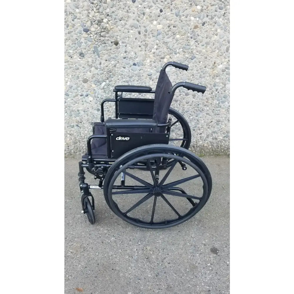 Reuse Medical Equipment Drive Medical ELR Cruiser X4 Transport Folding Wheelchair Lightweight Wheelchair, second-hand product photo 1
