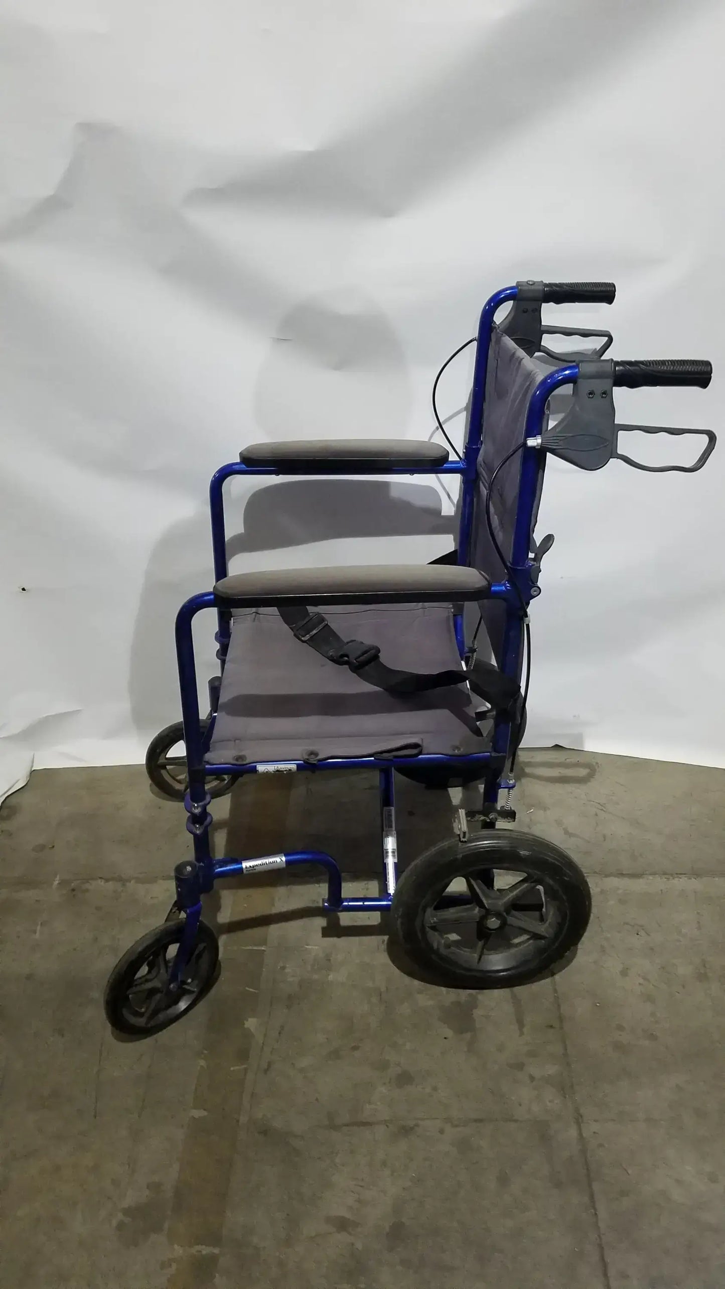 Reuse Medical Equipment Drive Medical Expedition Folding Manual Wheelchair - Lightweight Black Comfort Seat Wheelchairs, second-hand product photo 8