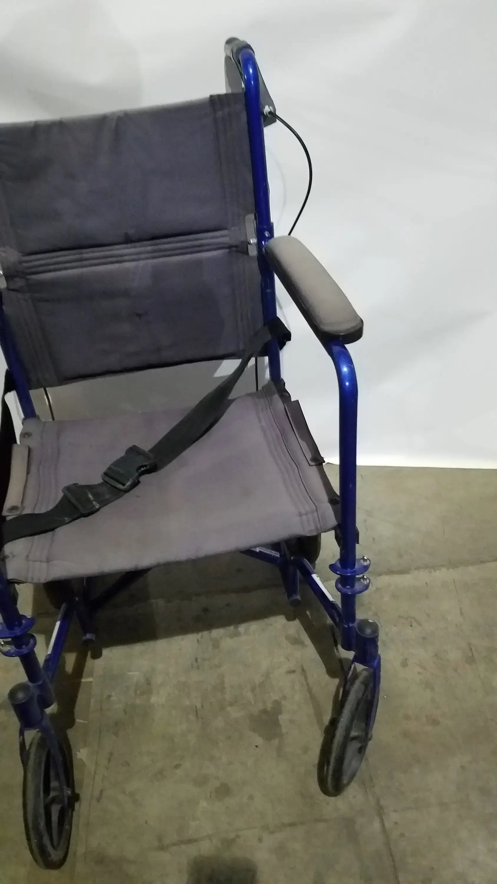 Reuse Medical Equipment Drive Medical Expedition Folding Manual Wheelchair - Lightweight Black Comfort Seat Wheelchairs, second-hand product photo 12