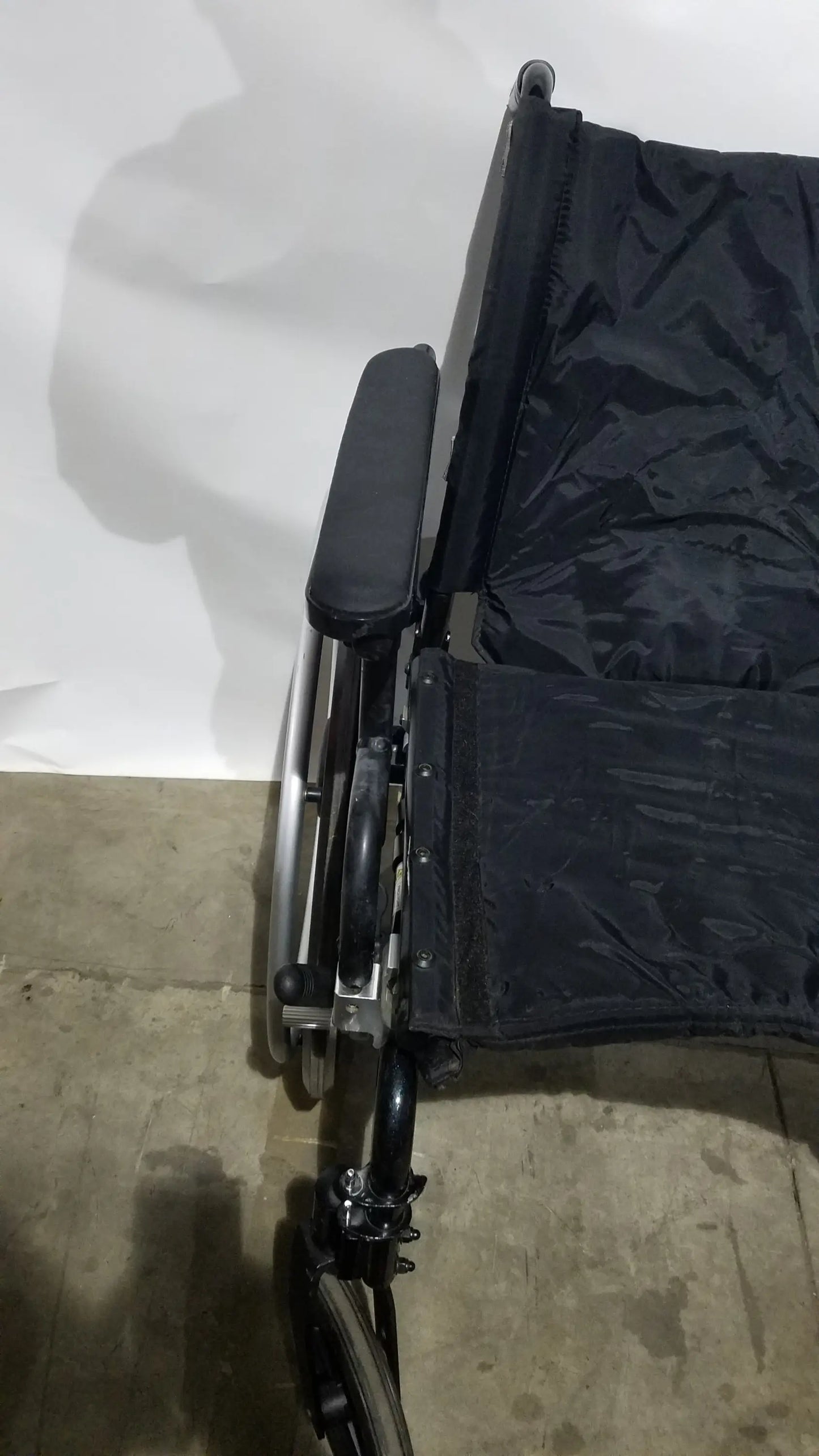 Reuse Medical Equipment Drive Medical Folding Manual Wheelchair - Black Comfort Seat Wheelchairs, second-hand product photo 14