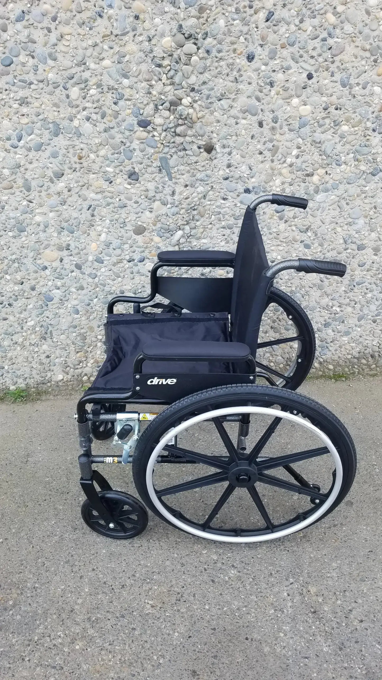 Reuse Medical Equipment Drive Medical M3 Folding Manual Wheelchair Wheelchairs, second-hand product photo 4