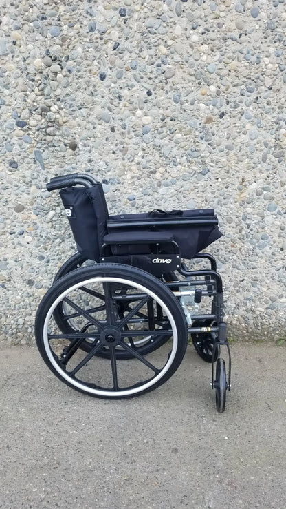 Reuse Medical Equipment Drive Medical M3 Folding Manual Wheelchair Wheelchairs, second-hand product photo 1