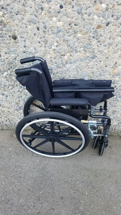Reuse Medical Equipment Drive Medical M3 Folding Manual Wheelchair Wheelchairs, second-hand product photo 3