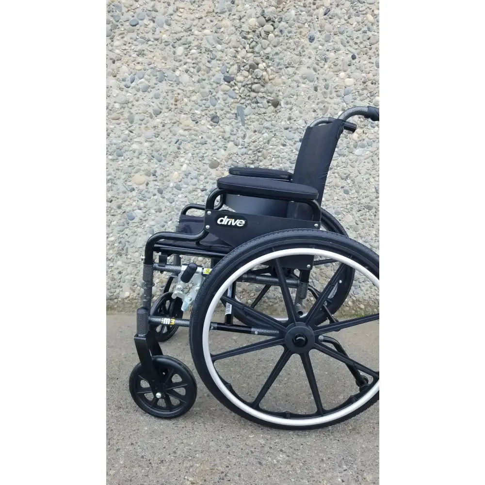 Reuse Medical Equipment Drive Medical M3 Folding Manual Wheelchair Wheelchairs, second-hand product photo 5