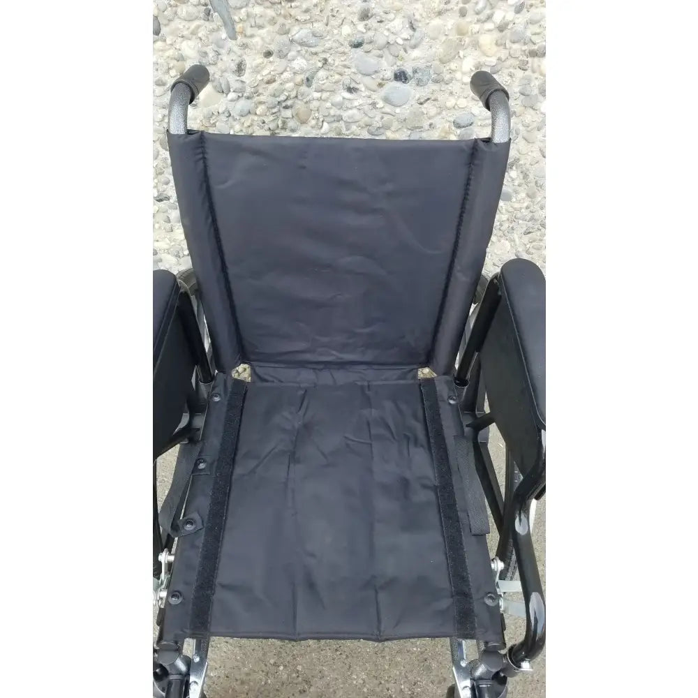 Reuse Medical Equipment Drive Medical M3 Sport Foldable Wheelchair – Manual, Lightweight Design Wheelchairs, second-hand product photo 4