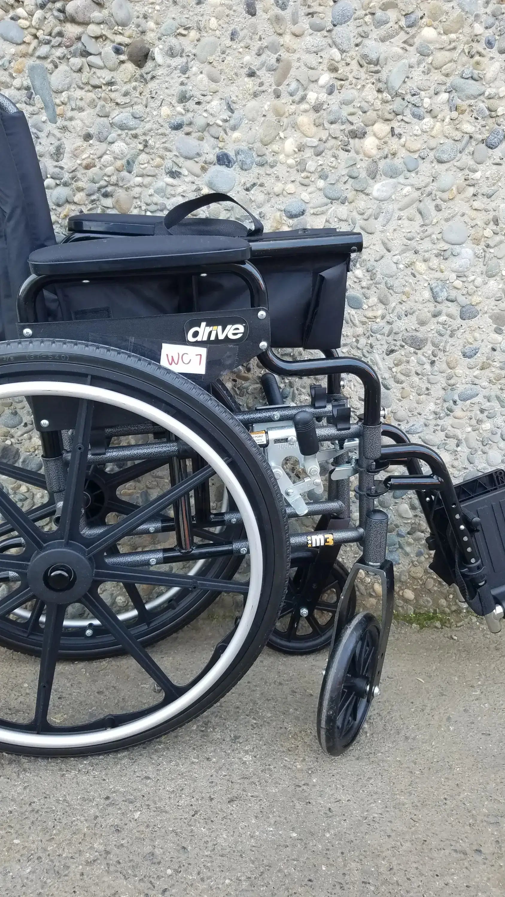 Reuse Medical Equipment Drive Medical M3 Sport Foldable Wheelchair – Manual, Lightweight Design Wheelchairs, second-hand product photo 3