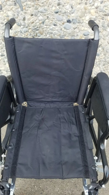 Reuse Medical Equipment Drive Medical M3 Sport Foldable Wheelchair – Manual, Lightweight Design Wheelchairs, second-hand product photo 4