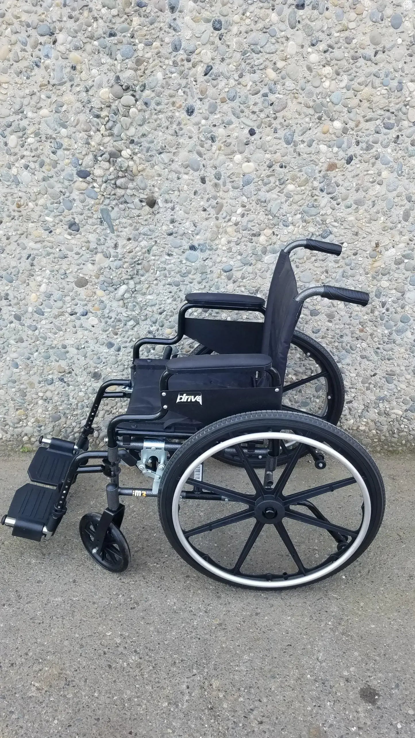 Reuse Medical Equipment Drive Medical M3 Sport Foldable Wheelchair – Manual, Lightweight Design Wheelchairs, second-hand product photo 9