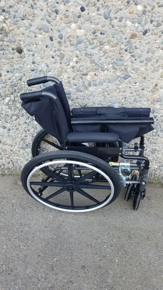 Reuse Medical Equipment Drive Medical M3 Sport Manual Folding Wheelchair Wheelchairs, second-hand product photo 2