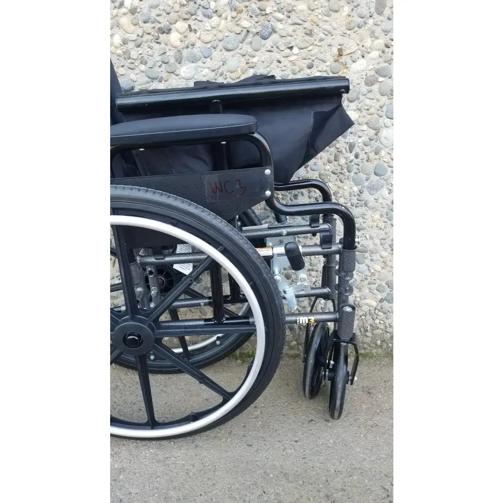 Reuse Medical Equipment Drive Medical M3 Sport Manual Folding Wheelchair Wheelchairs, second-hand product photo 3