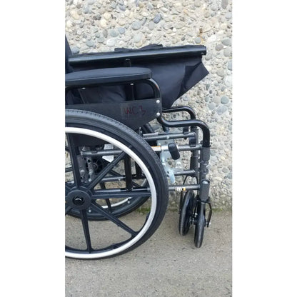 Reuse Medical Equipment Drive Medical M3 Sport Manual Folding Wheelchair Wheelchairs, second-hand product photo 3