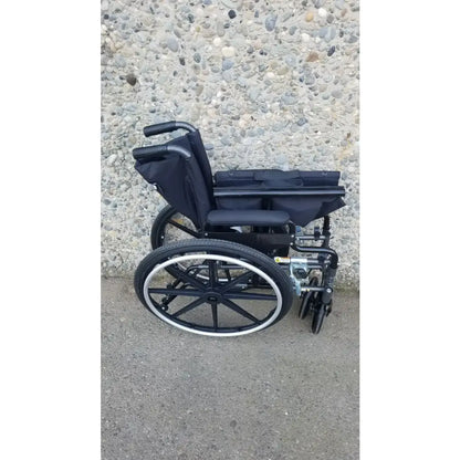Reuse Medical Equipment Drive Medical M3 Sport Manual Folding Wheelchair Wheelchairs, second-hand product photo 2