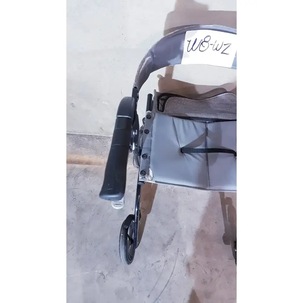 Drive Medical Nitro Aluminum Rollator Walker 10" Casters, Black & White Rollator Walker, second-hand product photo 3