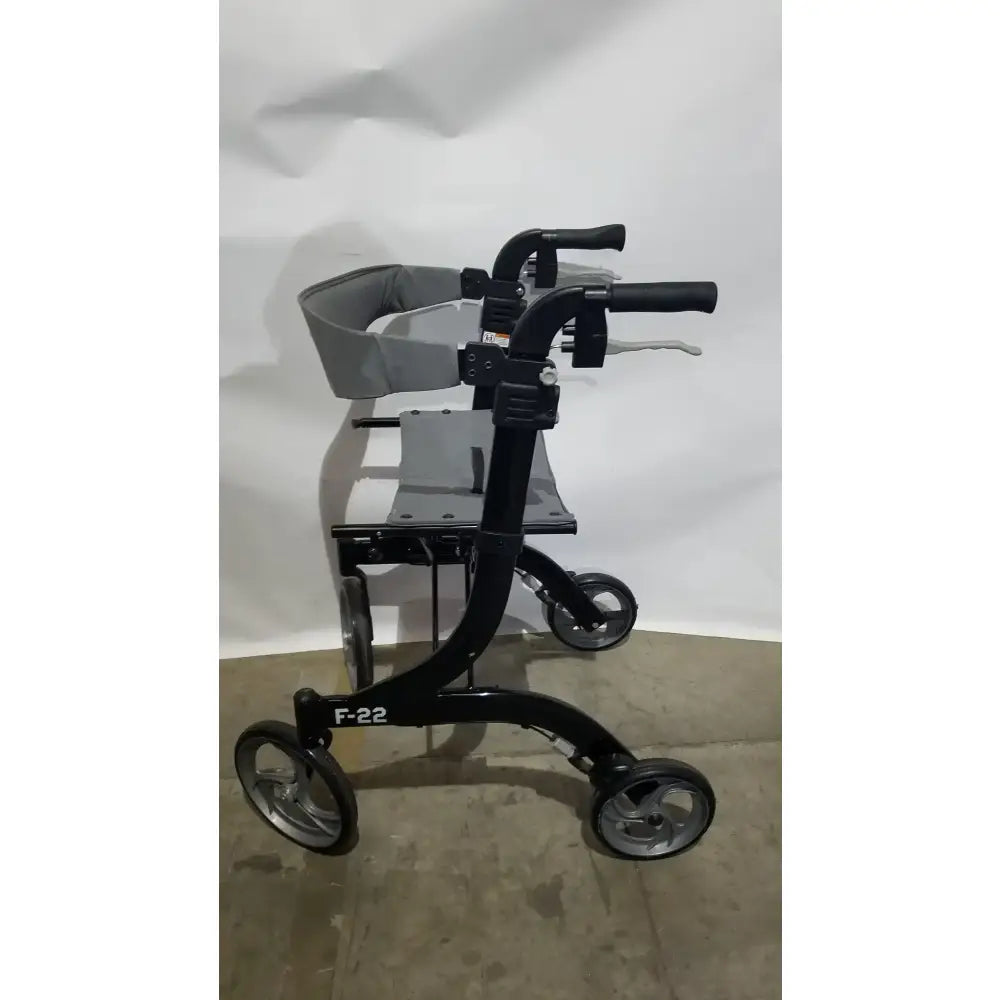 Reuse Medical Equipment Drive Medical Nitro Euro Rollator Tall Folding Walker 10266BK-T GRAY Adult Seat Walkers, second-hand product photo 5
