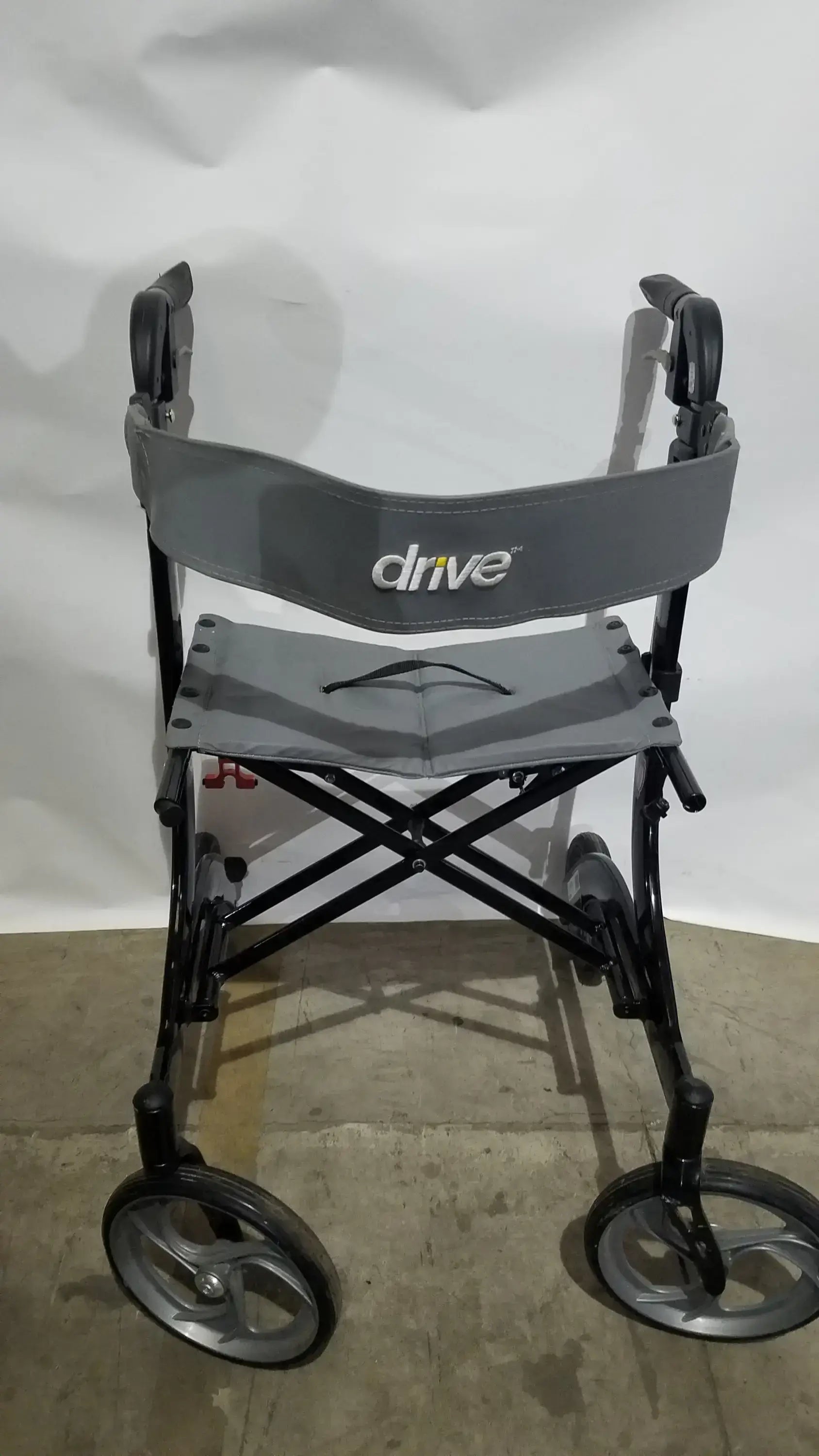 Reuse Medical Equipment Drive Medical Nitro Euro Rollator Tall Folding Walker 10266BK-T GRAY Adult Seat Walkers, second-hand product photo 3