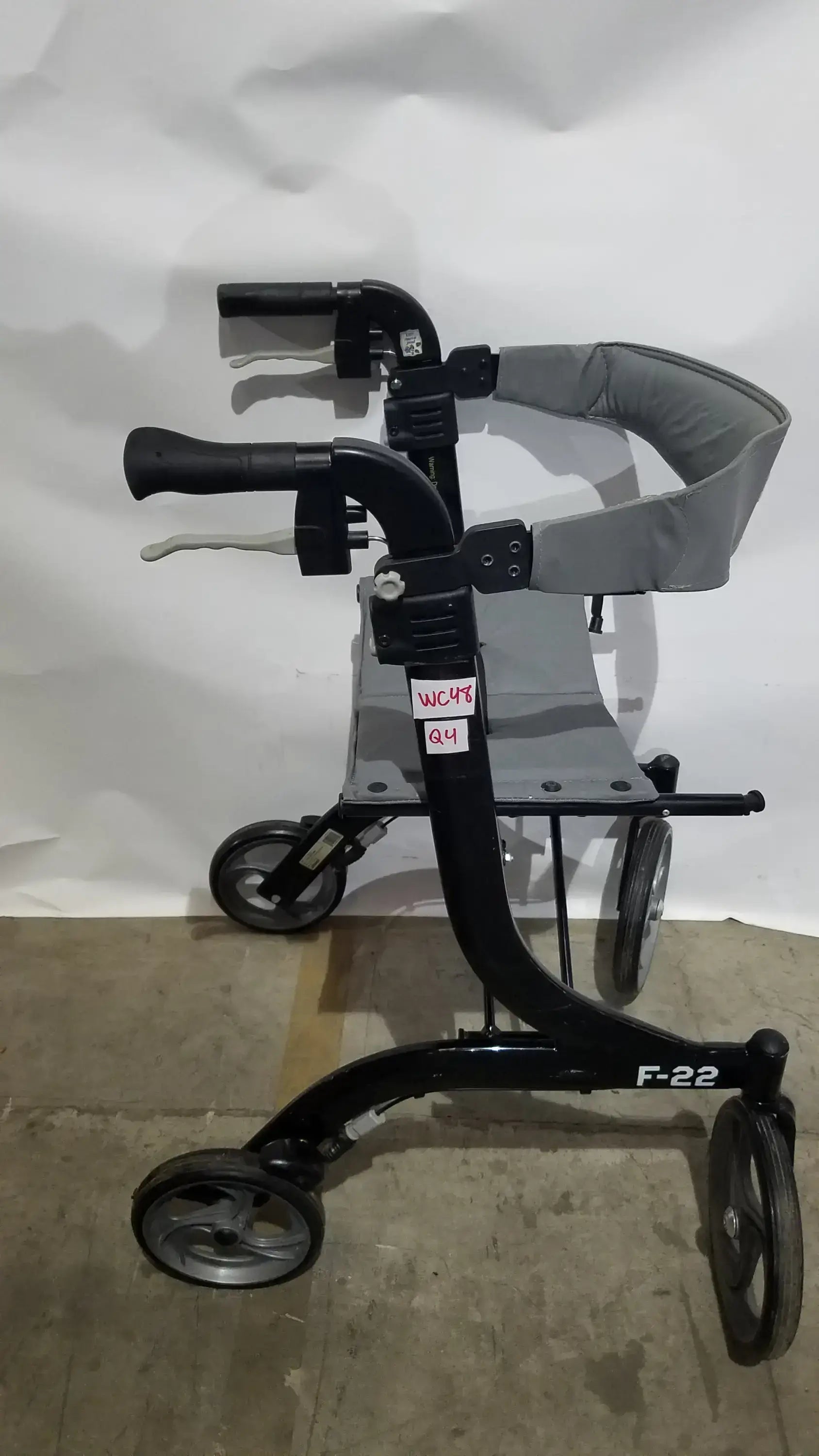 Reuse Medical Equipment Drive Medical Nitro Euro Rollator Tall Folding Walker 10266BK-T GRAY Adult Seat Walkers, second-hand product photo 1