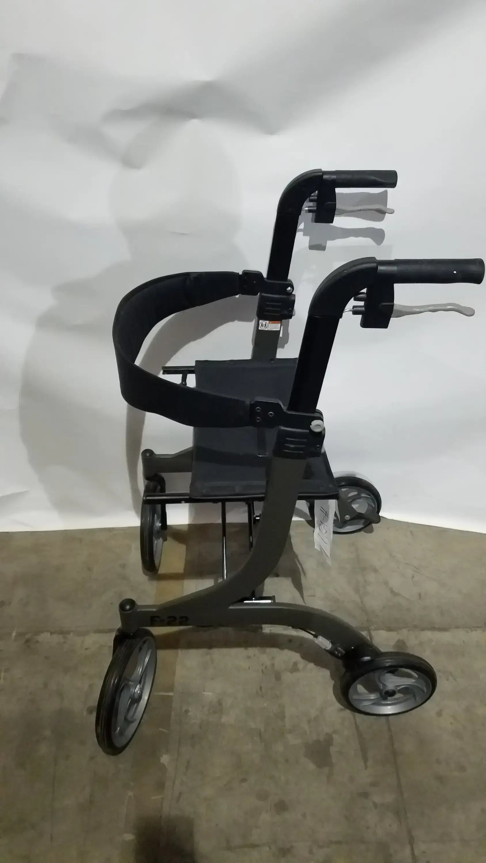 Reuse Medical Equipment Drive Medical Nitro Folding Rollator Walker - Black Frame with Padded Seat Walkers, second-hand product photo 8