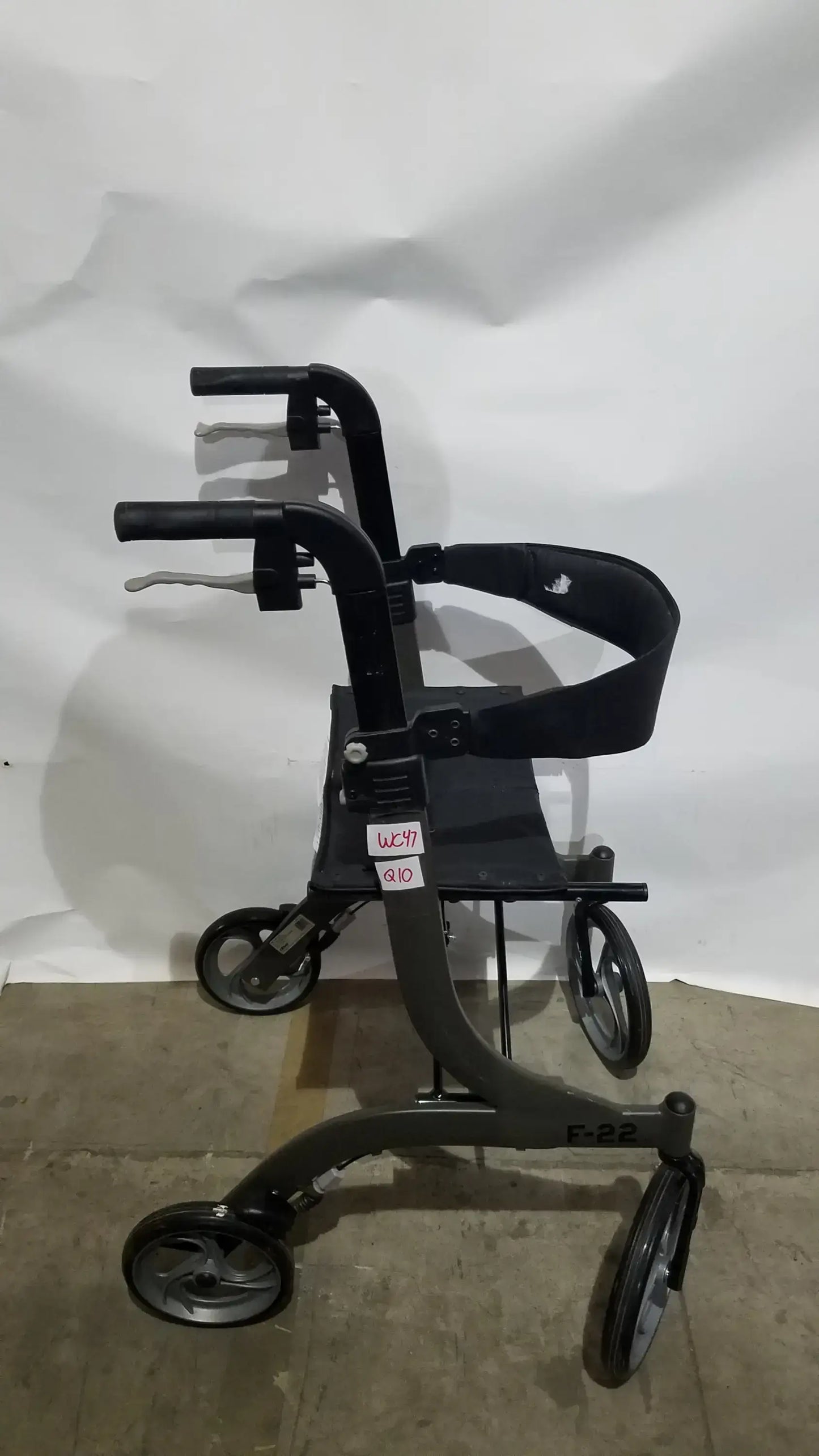 Reuse Medical Equipment Drive Medical Nitro Folding Rollator Walker - Black Frame with Padded Seat Walkers, second-hand product photo 3