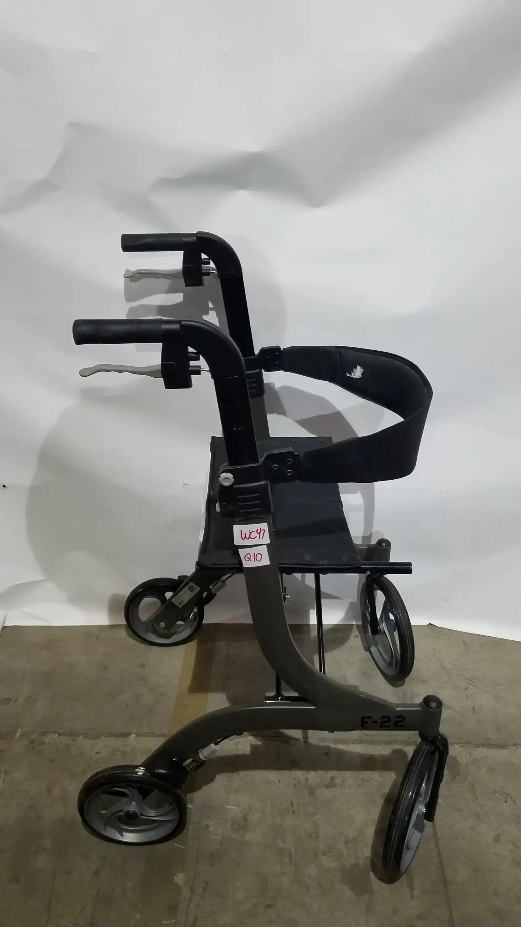Reuse Medical Equipment Drive Medical Nitro Folding Rollator Walker - Black Frame with Padded Seat Walkers, second-hand product photo 3