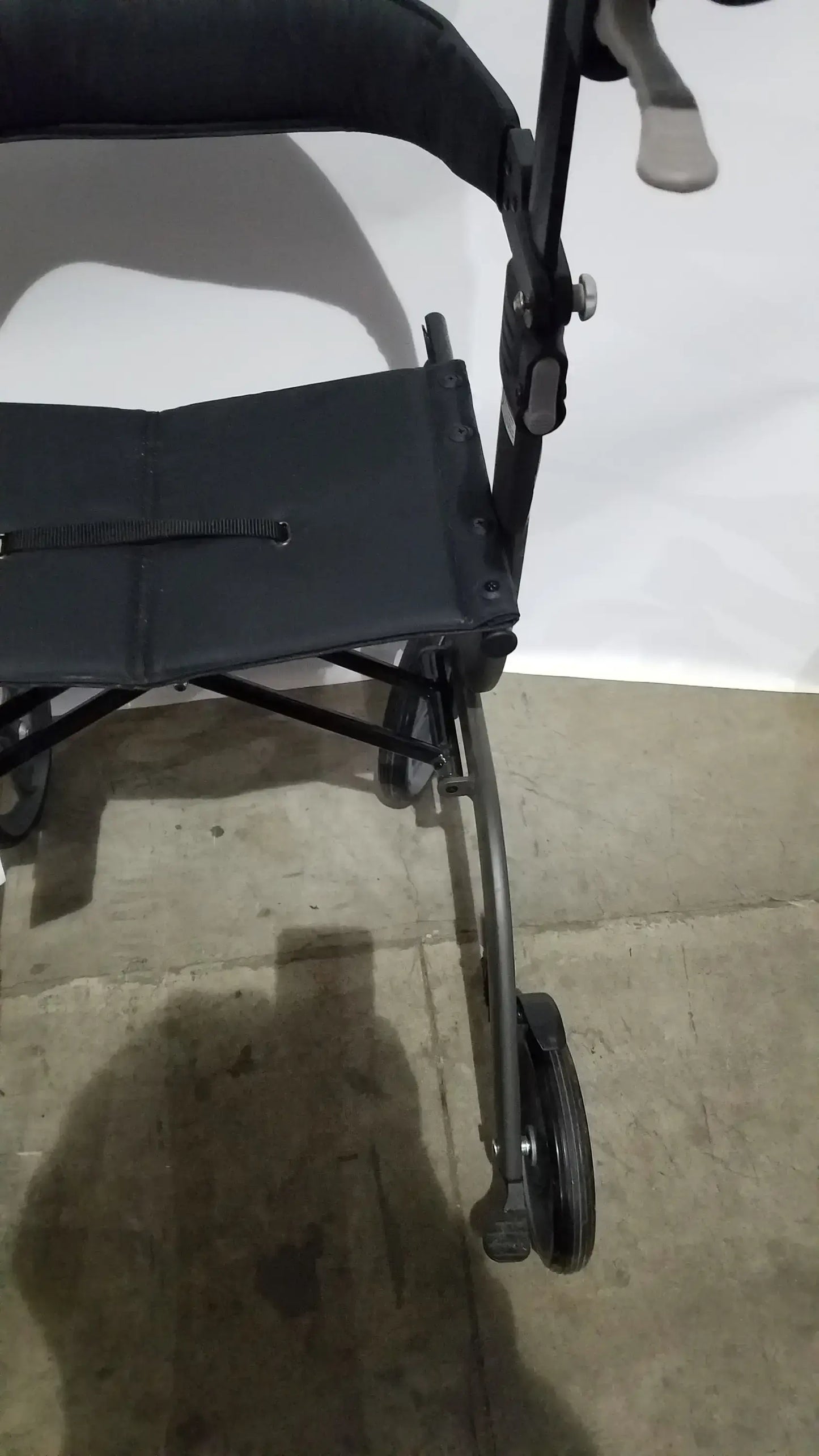 Reuse Medical Equipment Drive Medical Nitro Folding Rollator Walker - Black Frame with Padded Seat Walkers, second-hand product photo 15