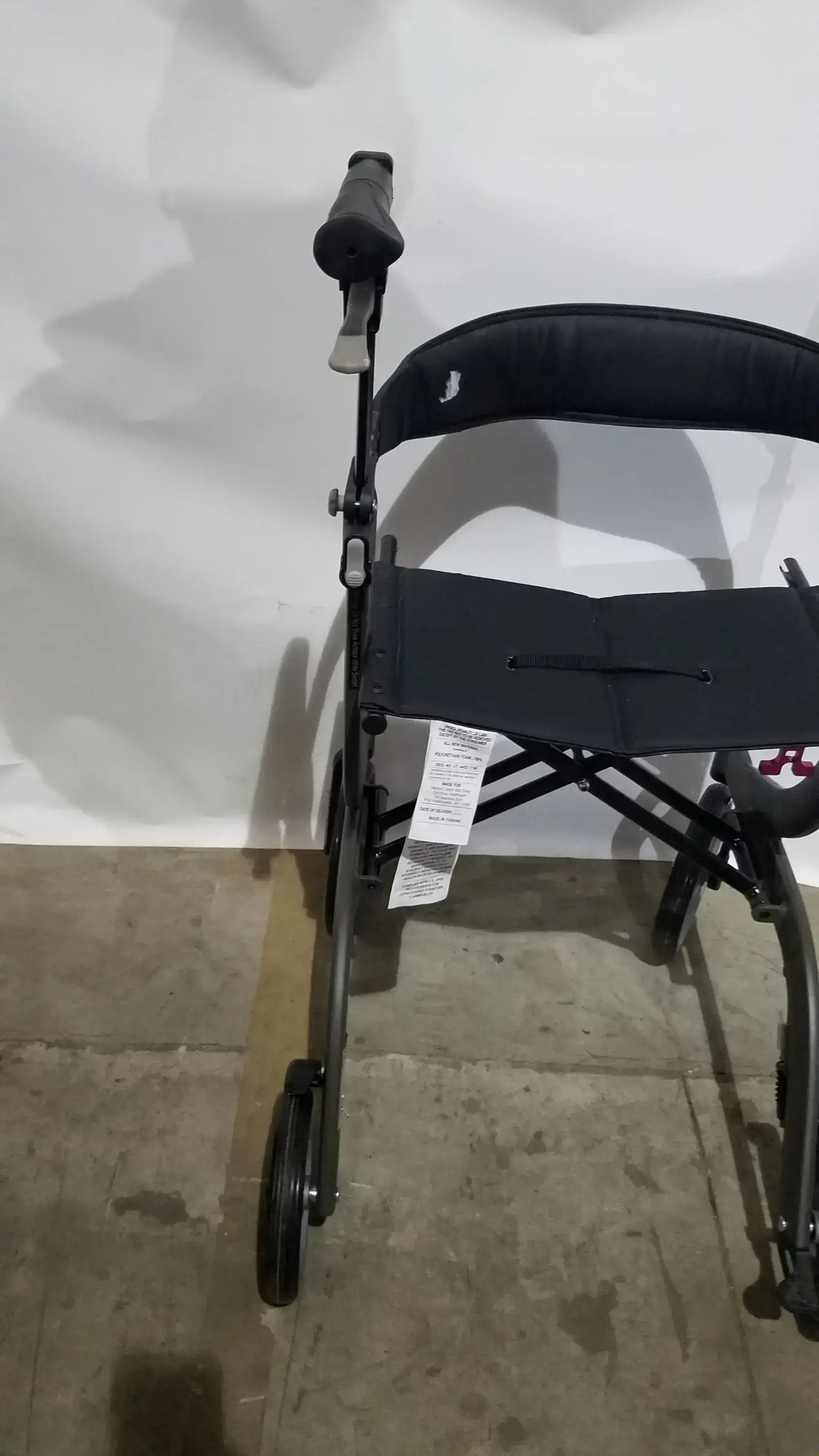 Reuse Medical Equipment Drive Medical Nitro Folding Rollator Walker - Black Frame with Padded Seat Walkers, second-hand product photo 12