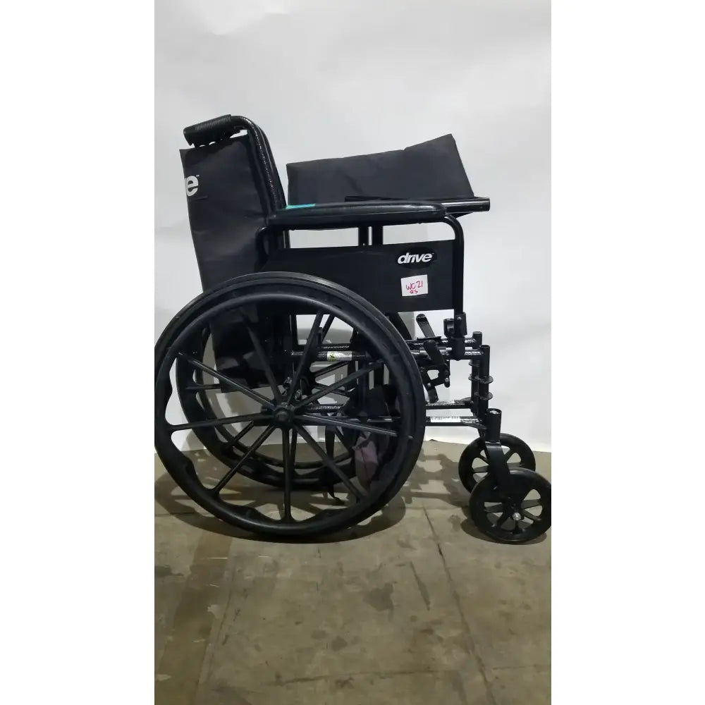 Reuse Medical Equipment Drive Medical Silver Sport 2 Folding Wheelchair Lightweight Black Seat Wheelchairs, second-hand product photo 1