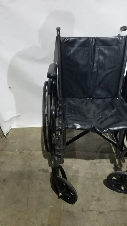 Reuse Medical Equipment Drive Medical Silver Sport 2 Folding Wheelchair Lightweight Black Cushion Seat Wheelchairs, second-hand product photo 6