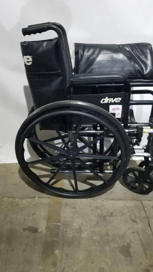 Reuse Medical Equipment Drive Medical Silver Sport 2 Folding Wheelchair Lightweight Black Cushion Seat Wheelchairs, second-hand product photo 2