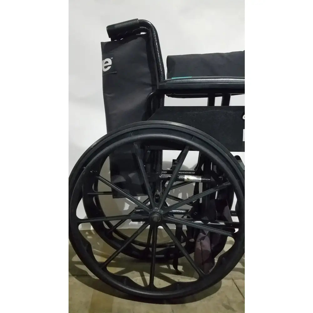 Reuse Medical Equipment Drive Medical Silver Sport 2 Folding Wheelchair Lightweight Black Seat Wheelchairs, second-hand product photo 16