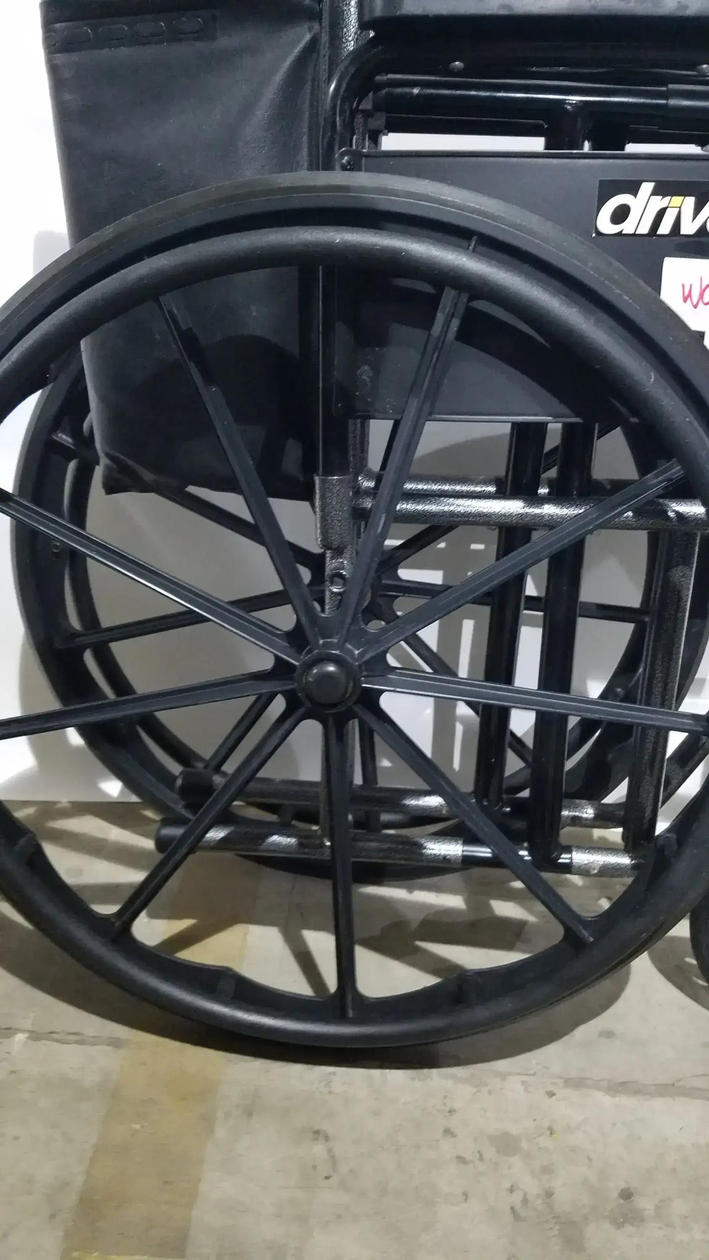 Reuse Medical Equipment Drive Medical Silver Sport 2 Folding Wheelchair Lightweight Black Cushion Seat Wheelchairs, second-hand product photo 4