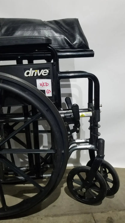 Reuse Medical Equipment Drive Medical Silver Sport 2 Folding Wheelchair Lightweight Black Cushion Seat Wheelchairs, second-hand product photo 3