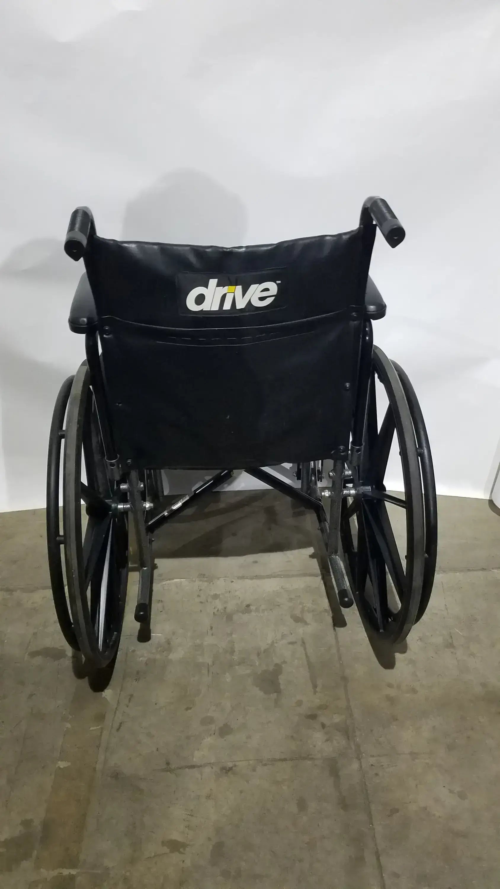 Reuse Medical Equipment Drive Medical Silver Sport 2 Folding Wheelchair Lightweight Black Cushion Seat Wheelchairs, second-hand product photo 18