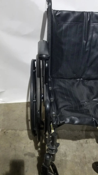 Reuse Medical Equipment Drive Medical Silver Sport 2 Folding Wheelchair Lightweight Black Cushion Seat Wheelchairs, second-hand product photo 7