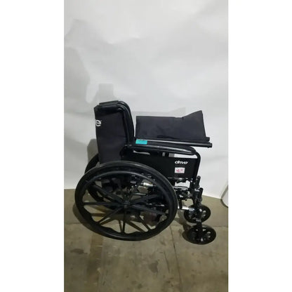 Reuse Medical Equipment Drive Medical Silver Sport 2 Folding Wheelchair Lightweight Black Seat Wheelchairs, second-hand product photo 4