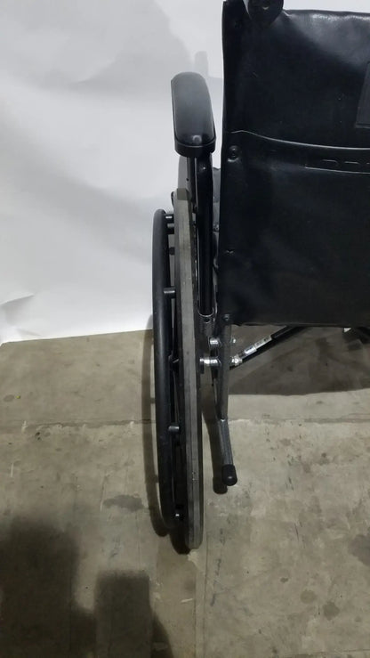 Reuse Medical Equipment Drive Medical Silver Sport 2 Folding Wheelchair Lightweight Black Cushion Seat Wheelchairs, second-hand product photo 19