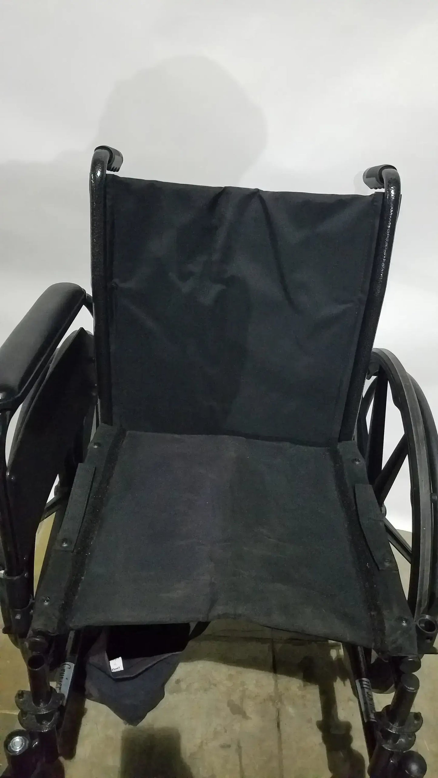 Reuse Medical Equipment Drive Medical Silver Sport 2 Folding Wheelchair Lightweight Black Seat Wheelchairs, second-hand product photo 6